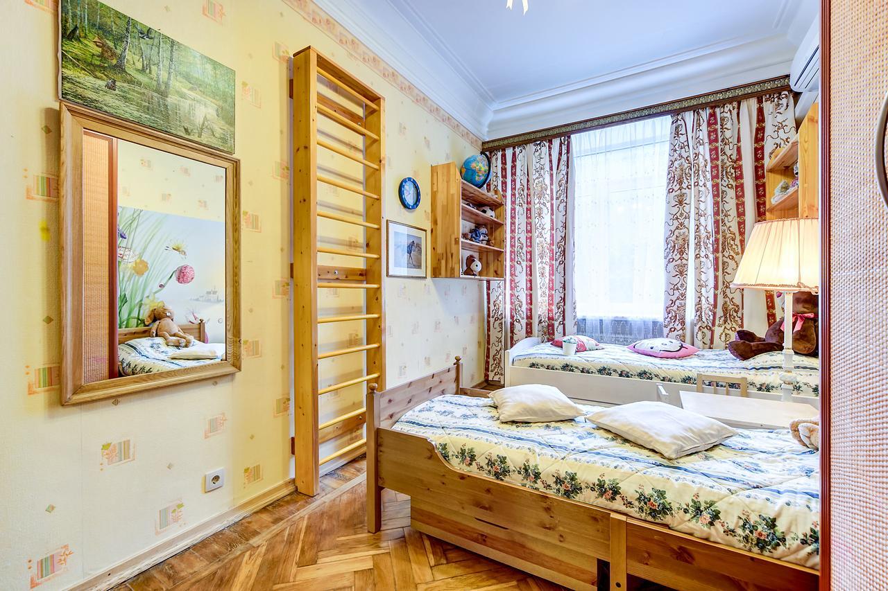Appartement Sutkipeterburg Petrogradskaya à St Pétersbourg Extérieur photo